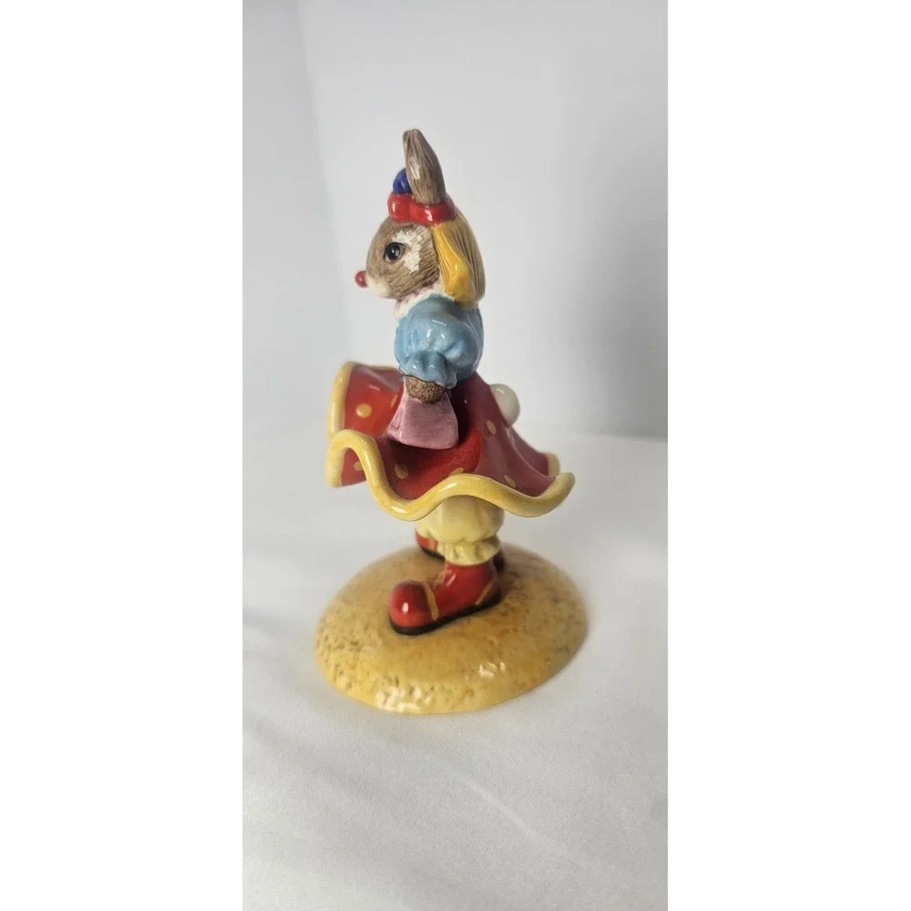 Royal Doulton Bunnykins Clarissa the Clown Figurine 25th Anniversary China